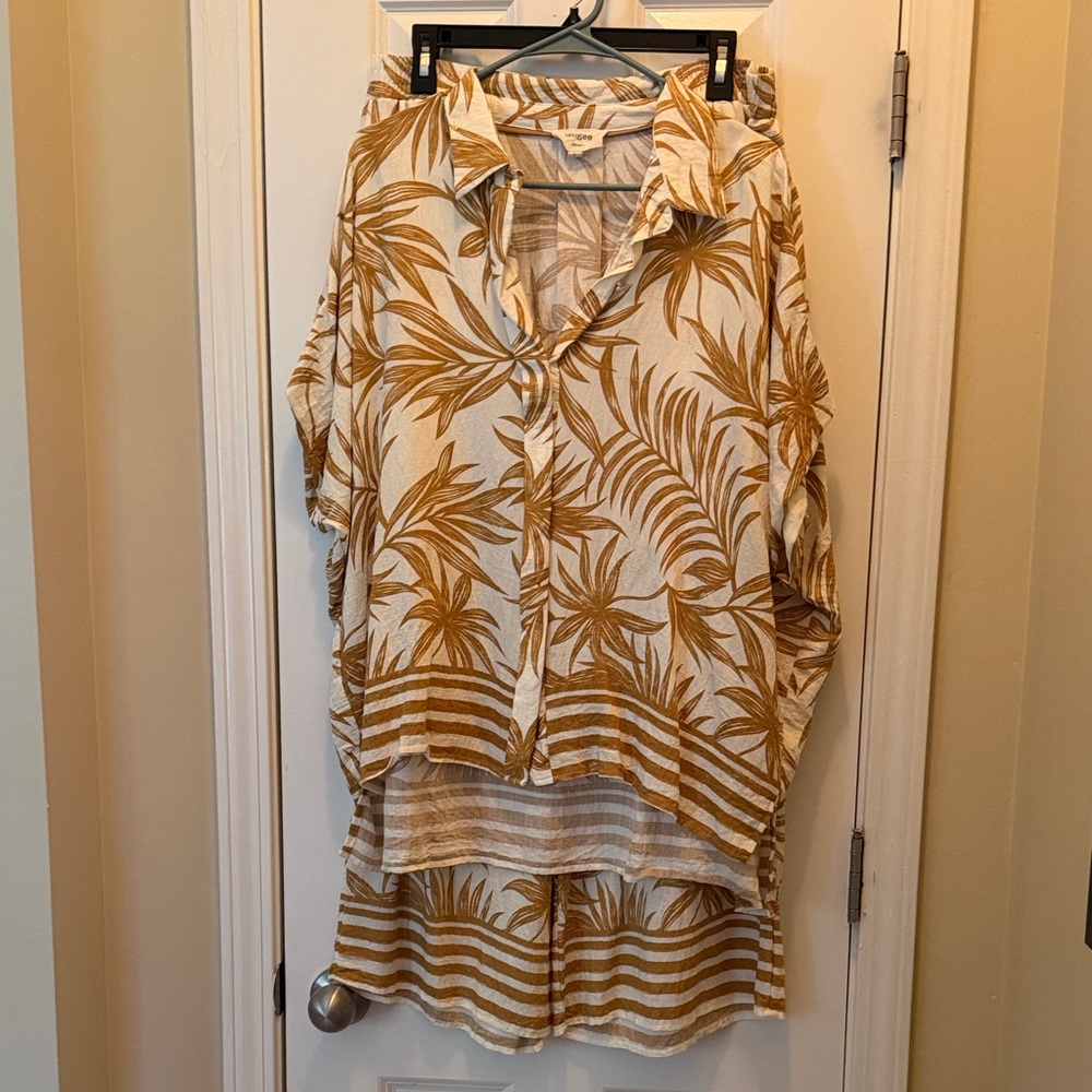Umgee Tropical Palm Print Button-Up Top and Crop Pants Set -White & Mustard L XL